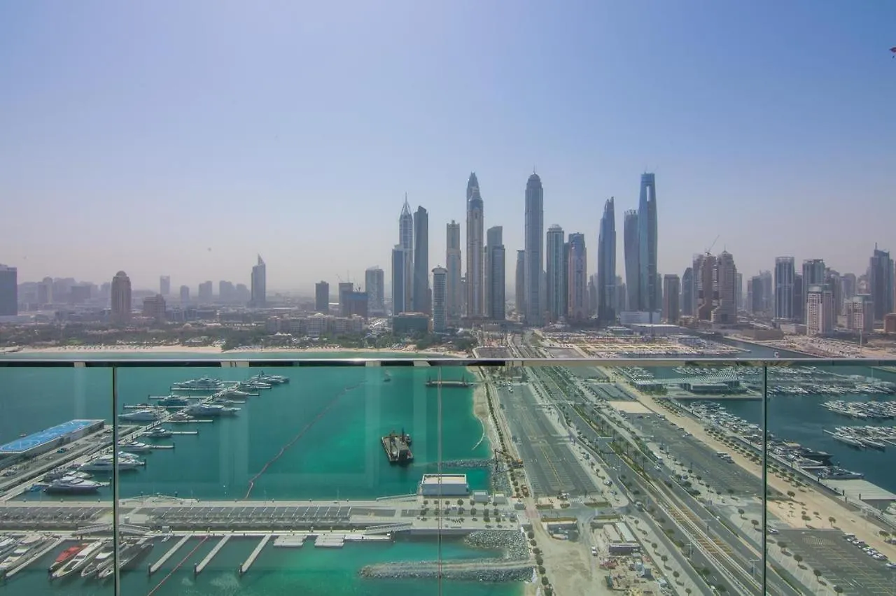Westminster Beach Front Dubai Emirati Arabi Uniti