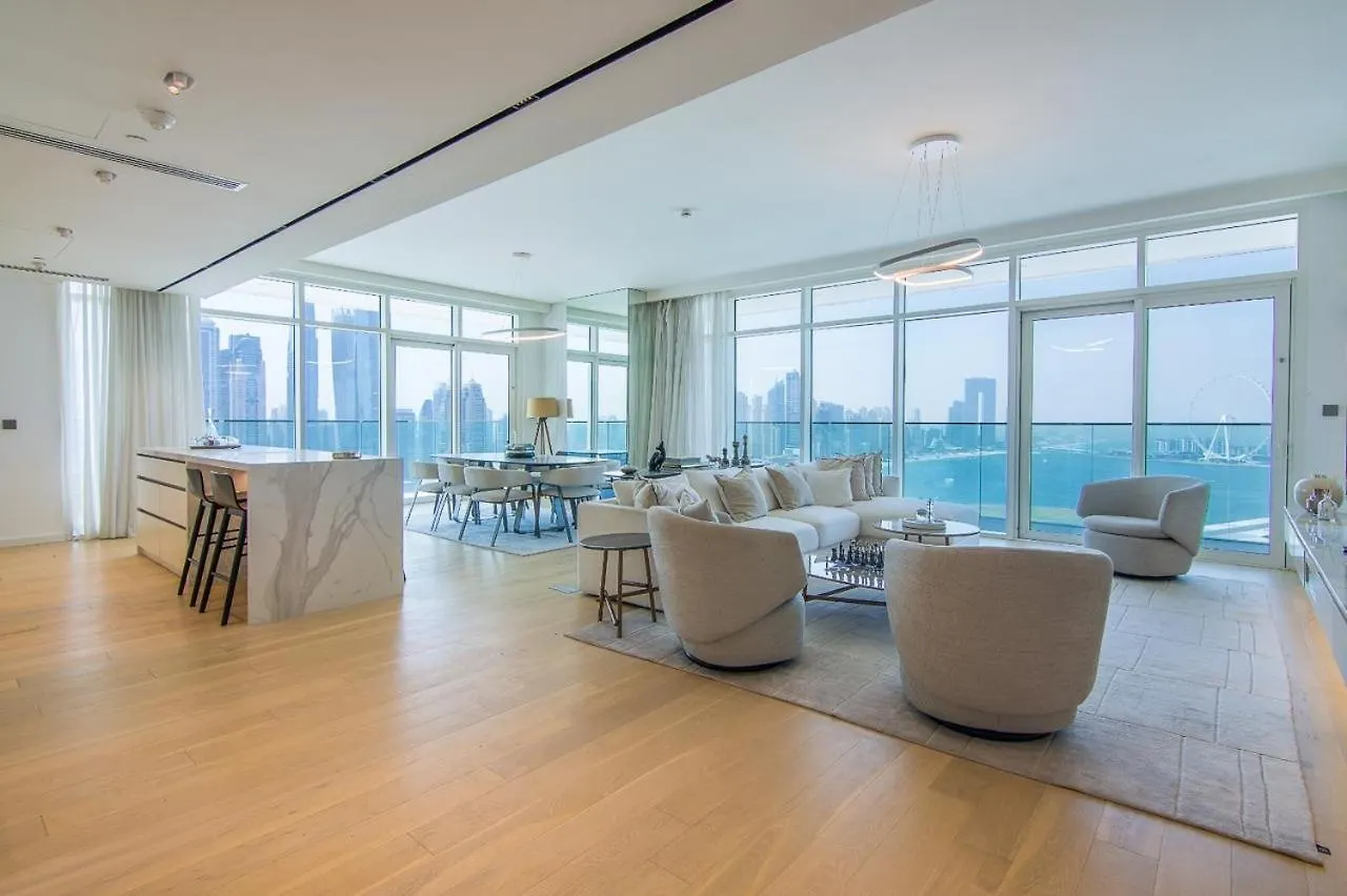 Westminster Beach Front Dubai 0*,