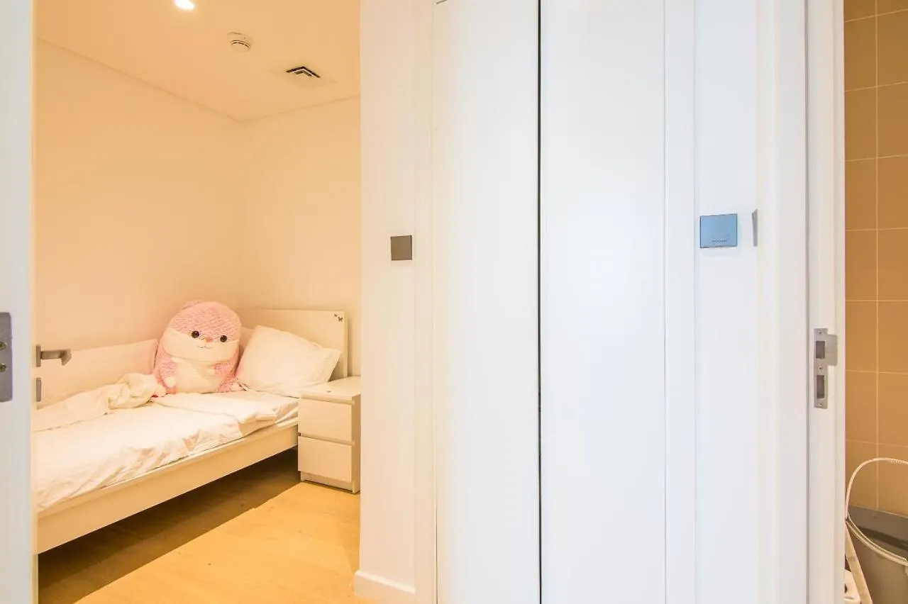 Apartment Westminster Beach Front Dubai United Arab Emirates
